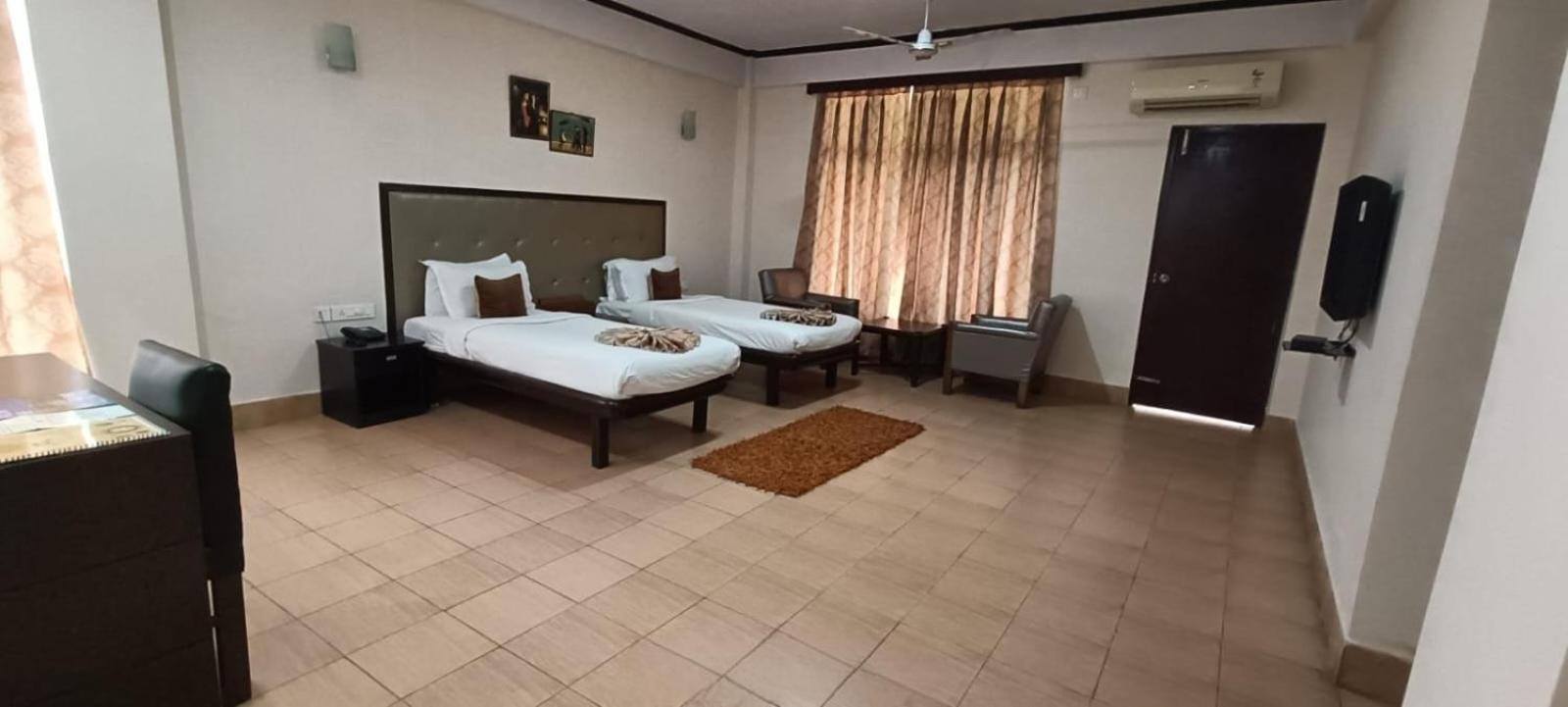 Polo Tura Hotel Kültér fotó